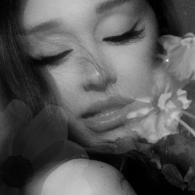 Ariana Grande — Instagram 2