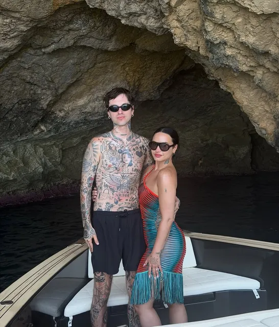 Demi Lovato — Instagram 4