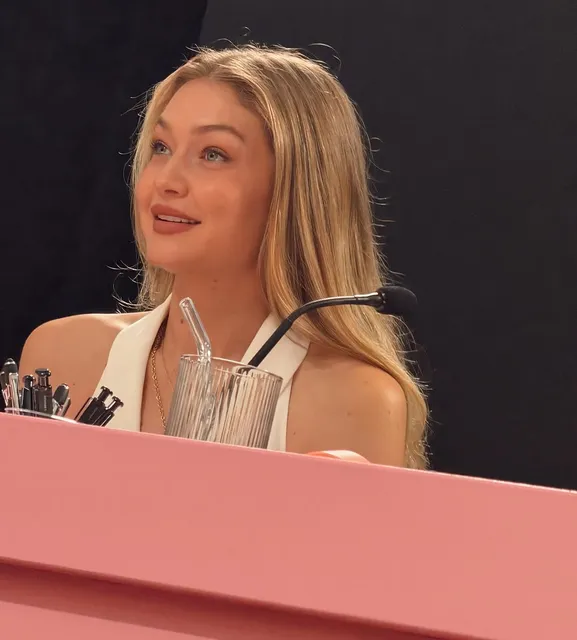 Gigi Hadid — Instagram 3