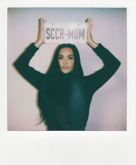 Kim Kardashian — Instagram 6