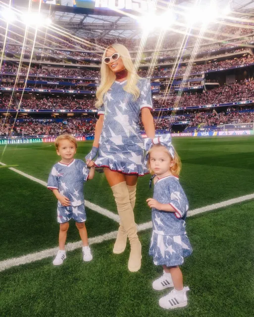 Paris Hilton — Instagram 3
