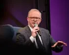Albanese Issues Apology for Podcast Remarks on Kylie Minogue