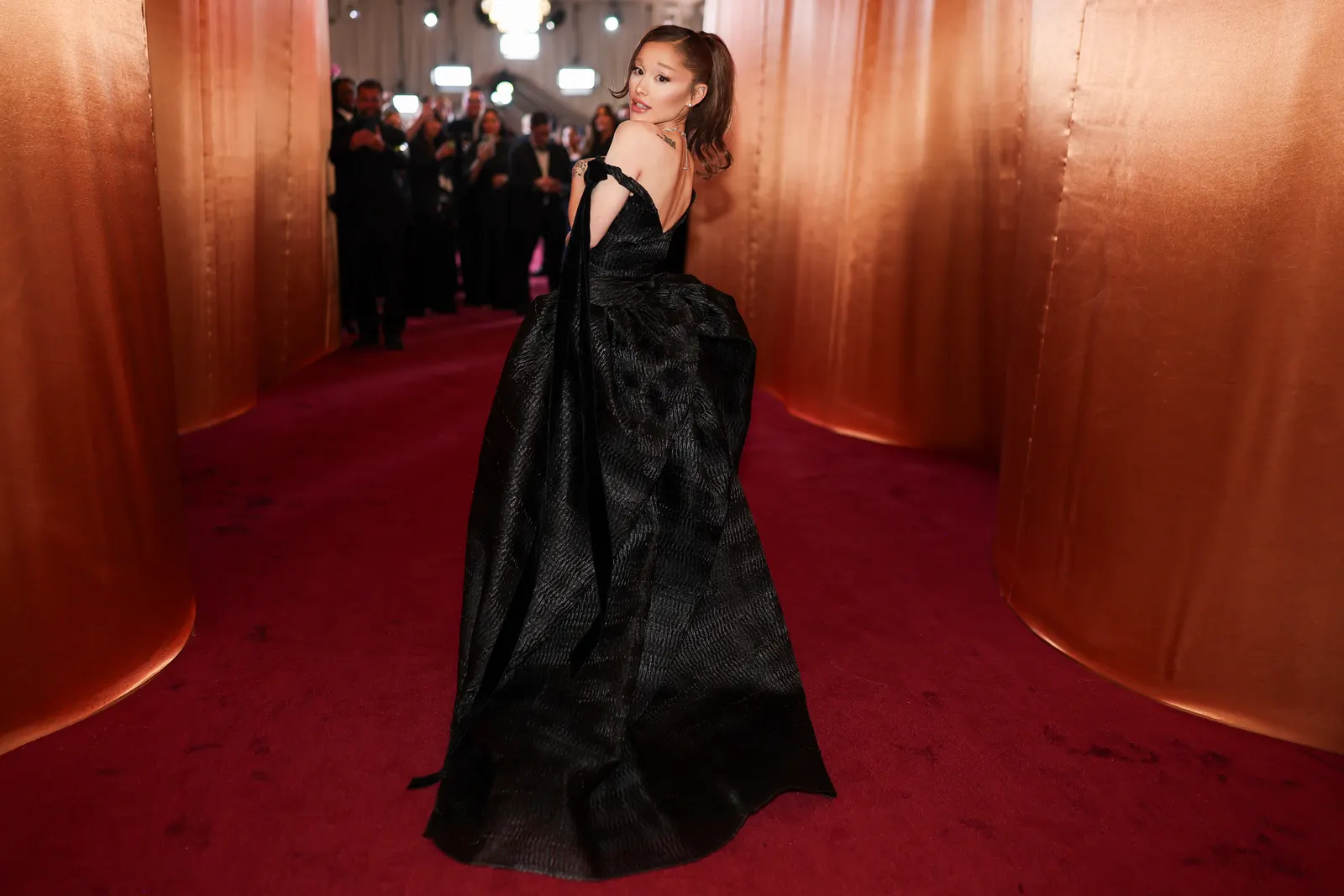 Ariana Grande's Tour Schedule Foils American Horror Story Appearance