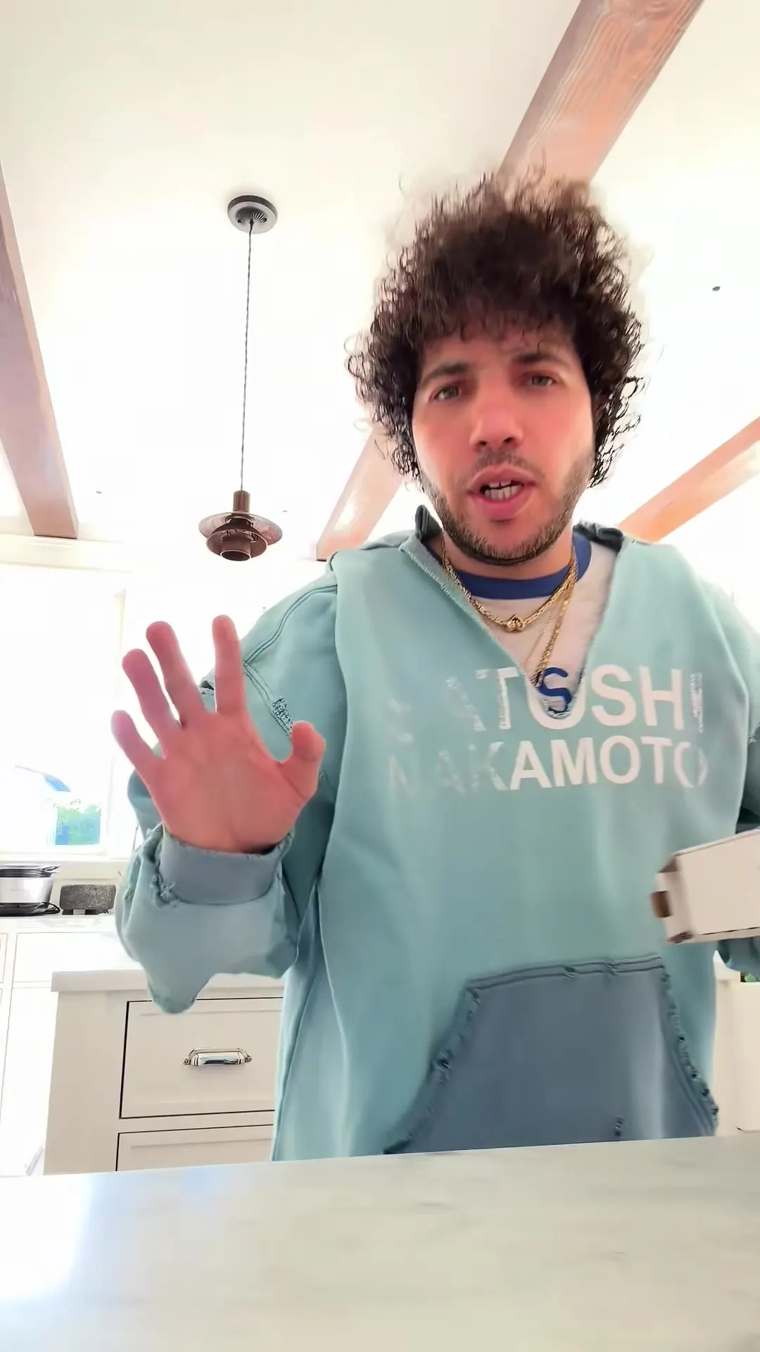Benny Blanco's Pizza Experiment: Weight Loss and Insights into Selena's Diet