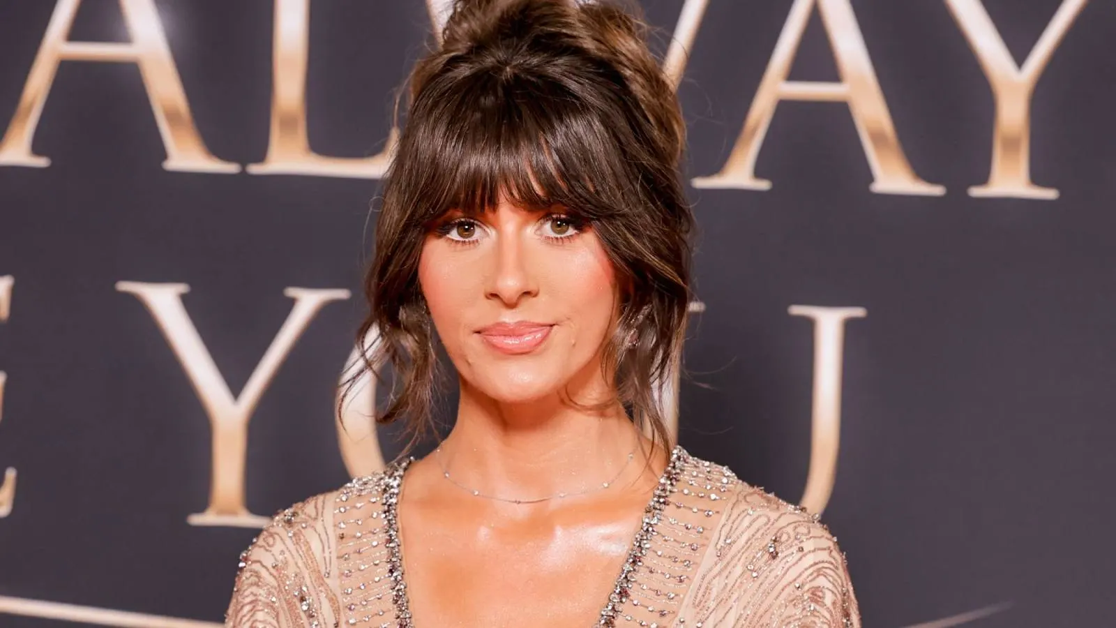 Ella Langley Sets 'Jolene' Ablaze at CMA's Dolly Parton Tribute