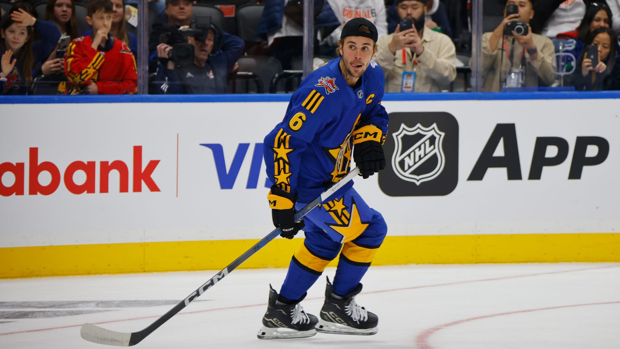 Justin Bieber Announces Maple Leafs' No. 1 Pick at NHL Draft
