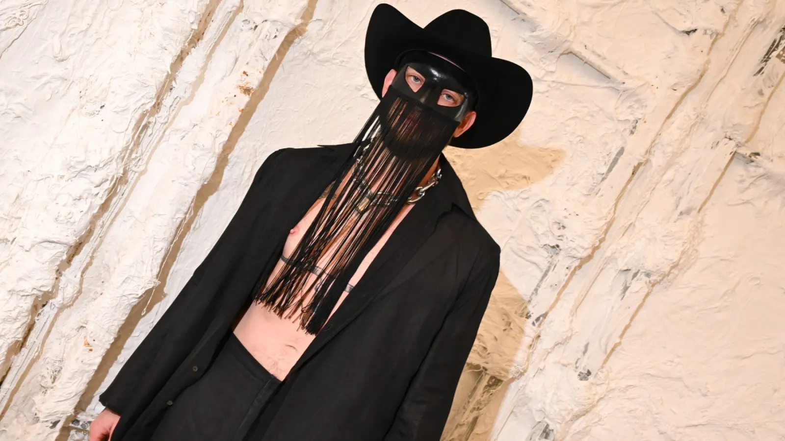 Orville Peck's Tearful Dolly Parton Tribute Stops London Cold