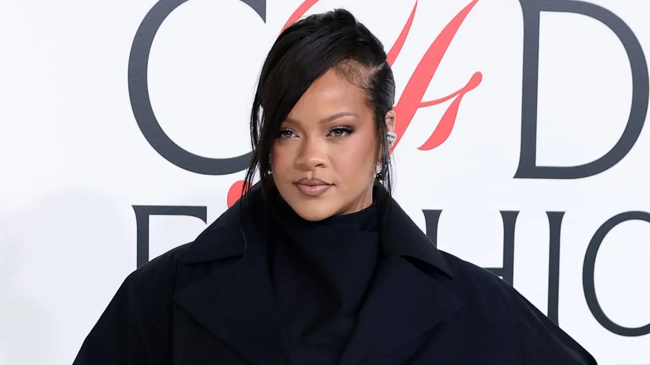 Rihanna Teases Fans with Treasure Trove of Unreleased Music