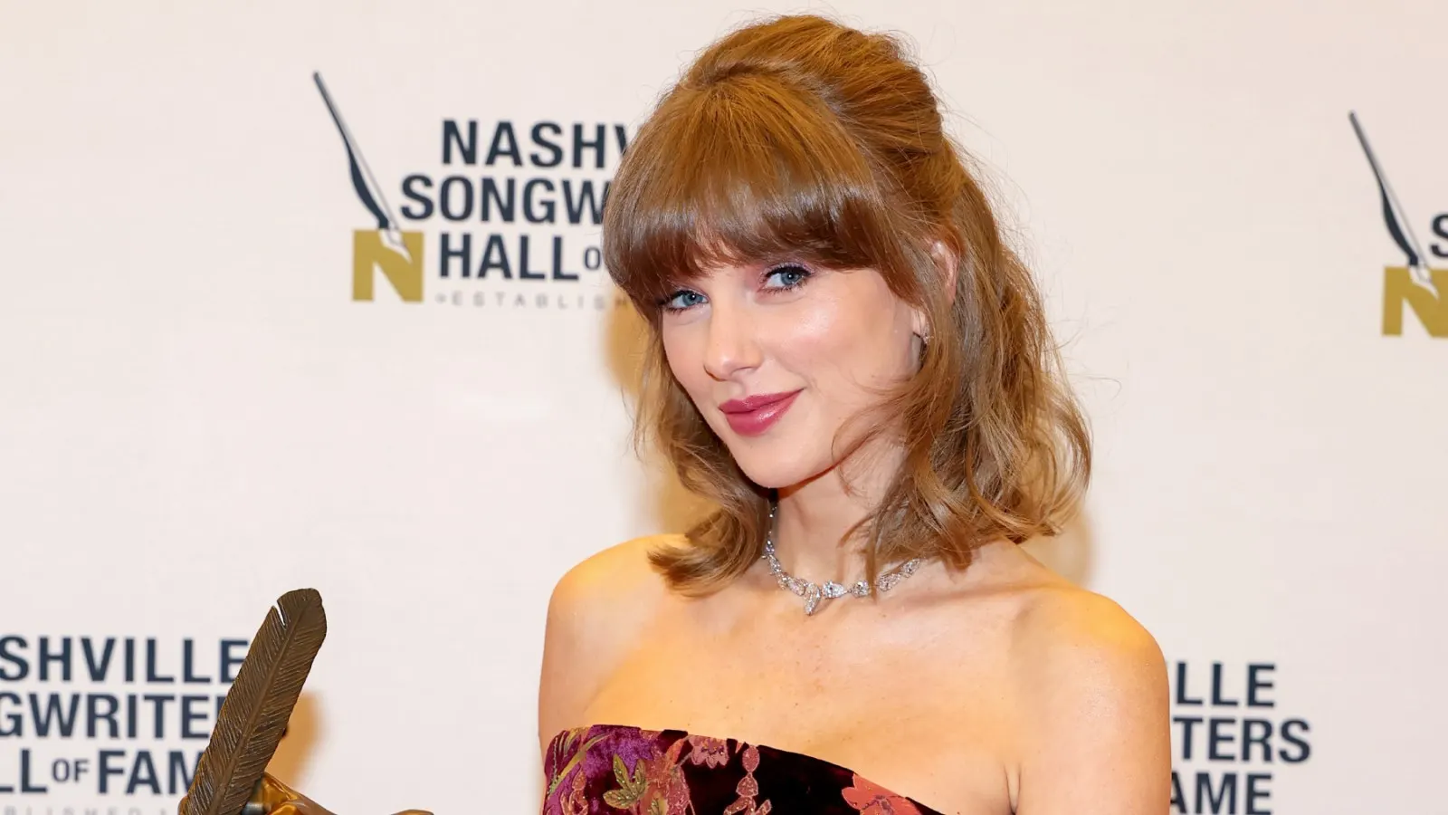 Taylor Swift Reflects on Her Journey at Nashville Songwriters Hall of Fame