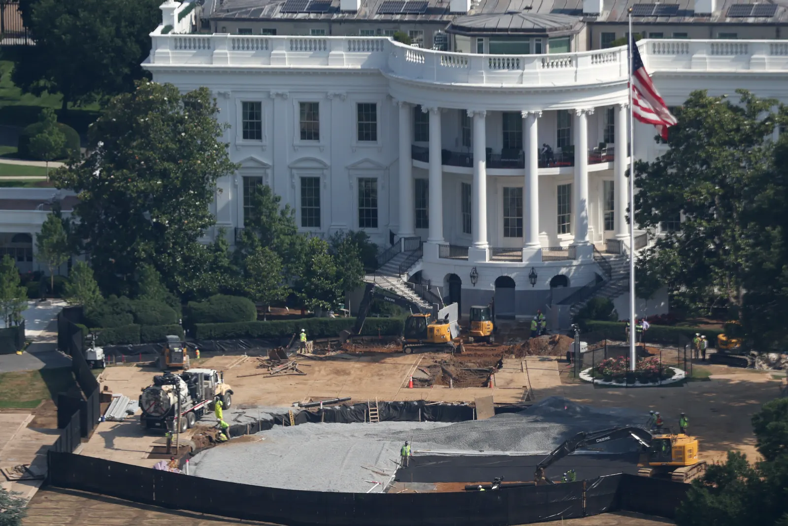 Trump Confirms Helipad Coming to White House South Lawn
