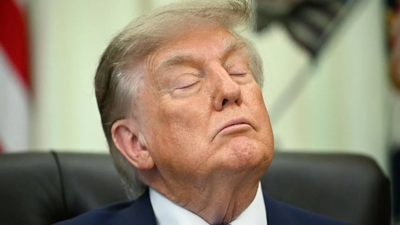 Trump Faces Mockery Over Apparent Nap During Vaccine Announcement