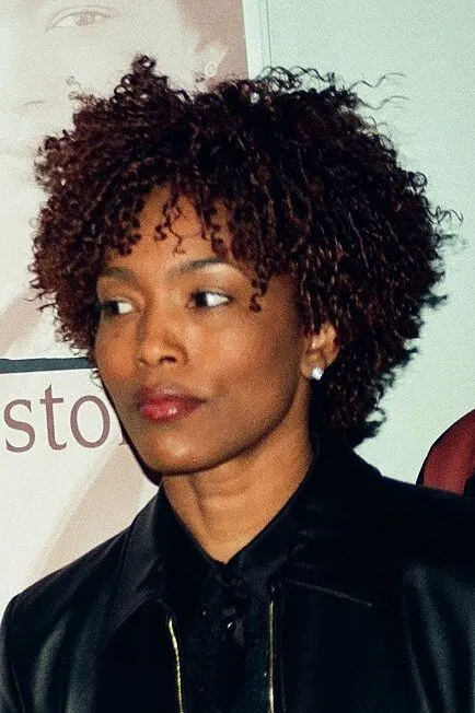 Angela Bassett — photo 1