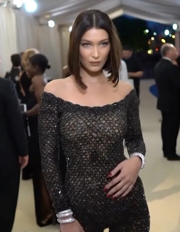 Bella Hadid — photo 1