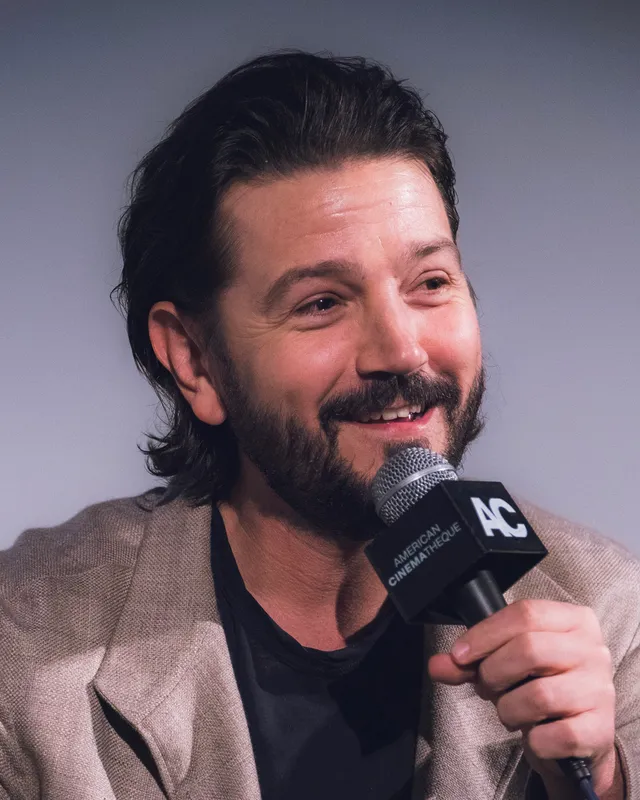Diego Luna — photo 2