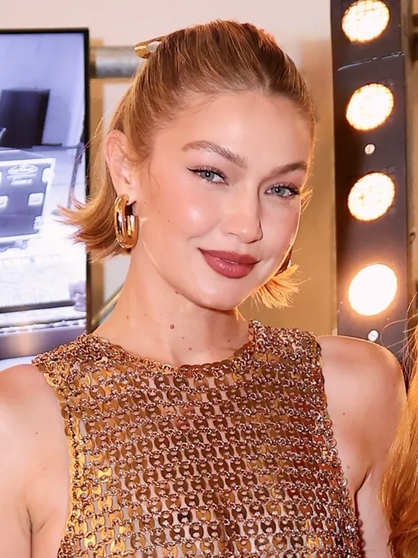 Gigi Hadid — photo 1
