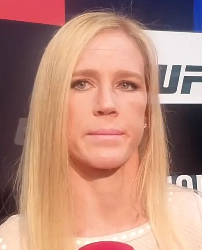 Holly Holm — photo 1