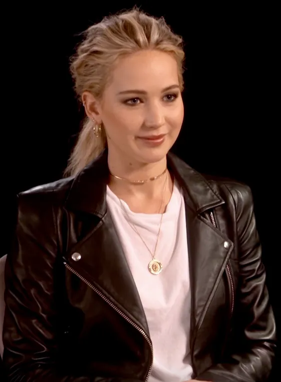Jennifer Lawrence — photo 1