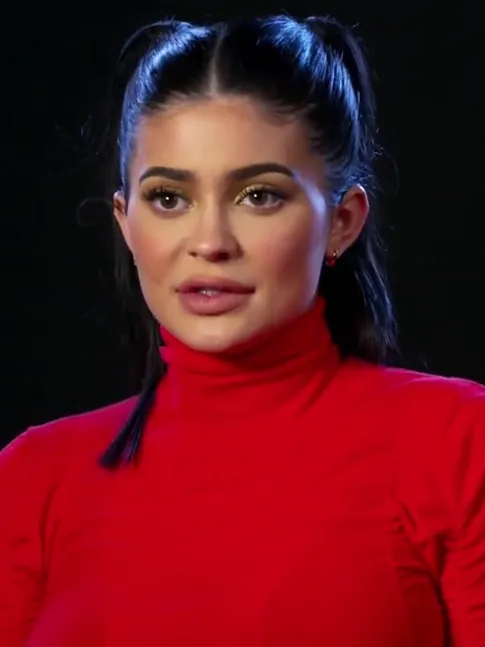 Kylie Jenner — photo 2