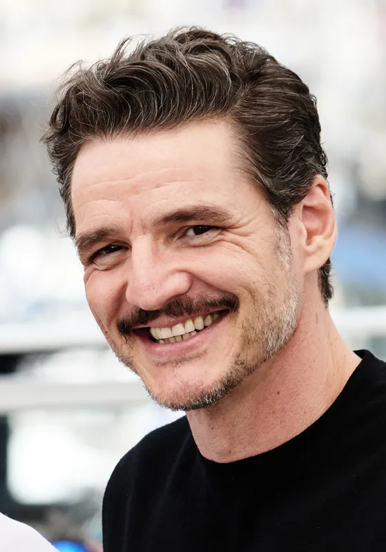 Pedro Pascal — photo 1